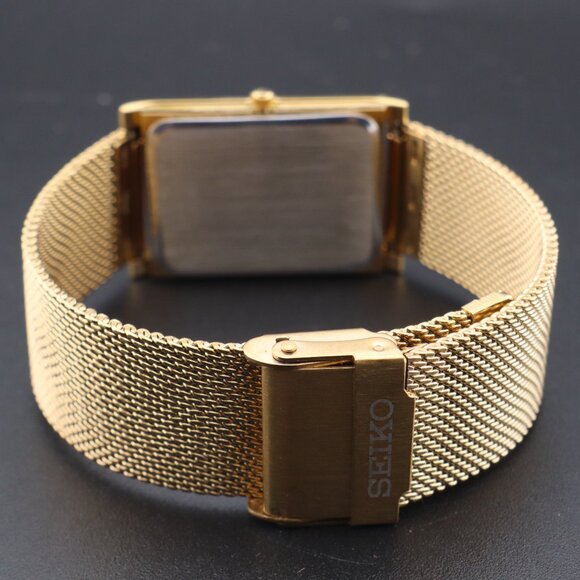 Vintage Seiko Slim Quartz Gentlemen's Wrist Watch - FREE SHIPPING - Picture 9 of 14